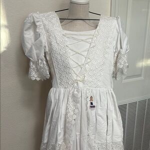 Girls 16 White Lace-Up Dress with Puff Sleeves lace pearl button Mexican ethnic